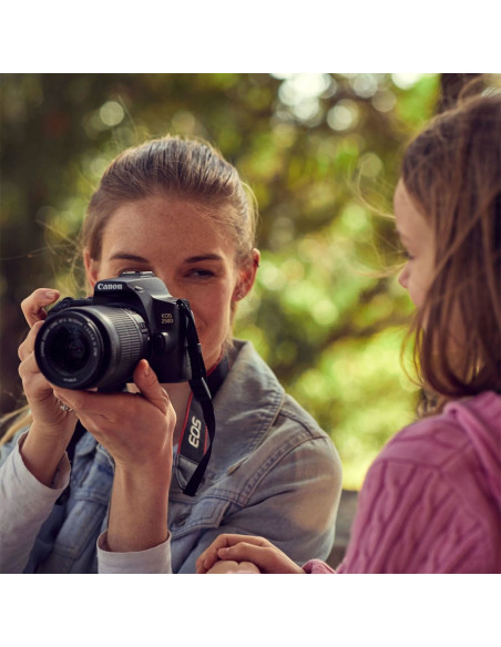 EOS 250D + EF-S 18-55mm f/4-5.6 IS STM Argento